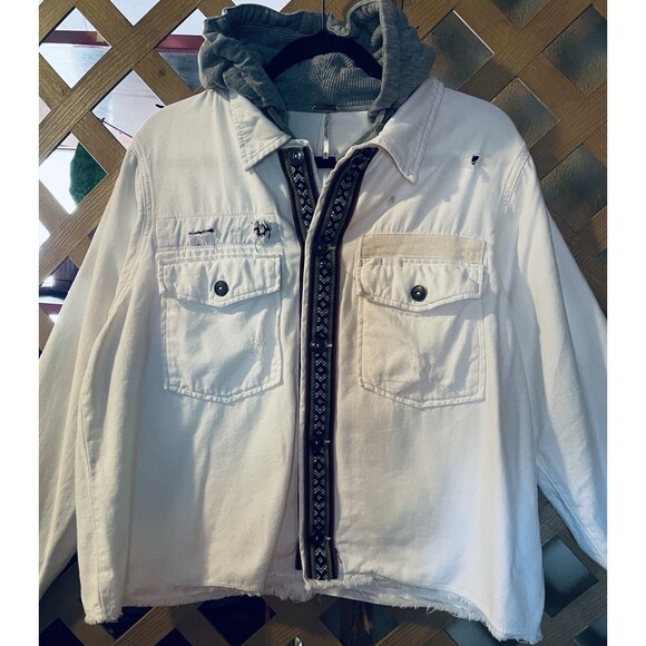 FREE PEOPLE Weekend Wanderer Wht Chambray Distressed Embroidered Hoodie Jacket L - Picture 3 of 8